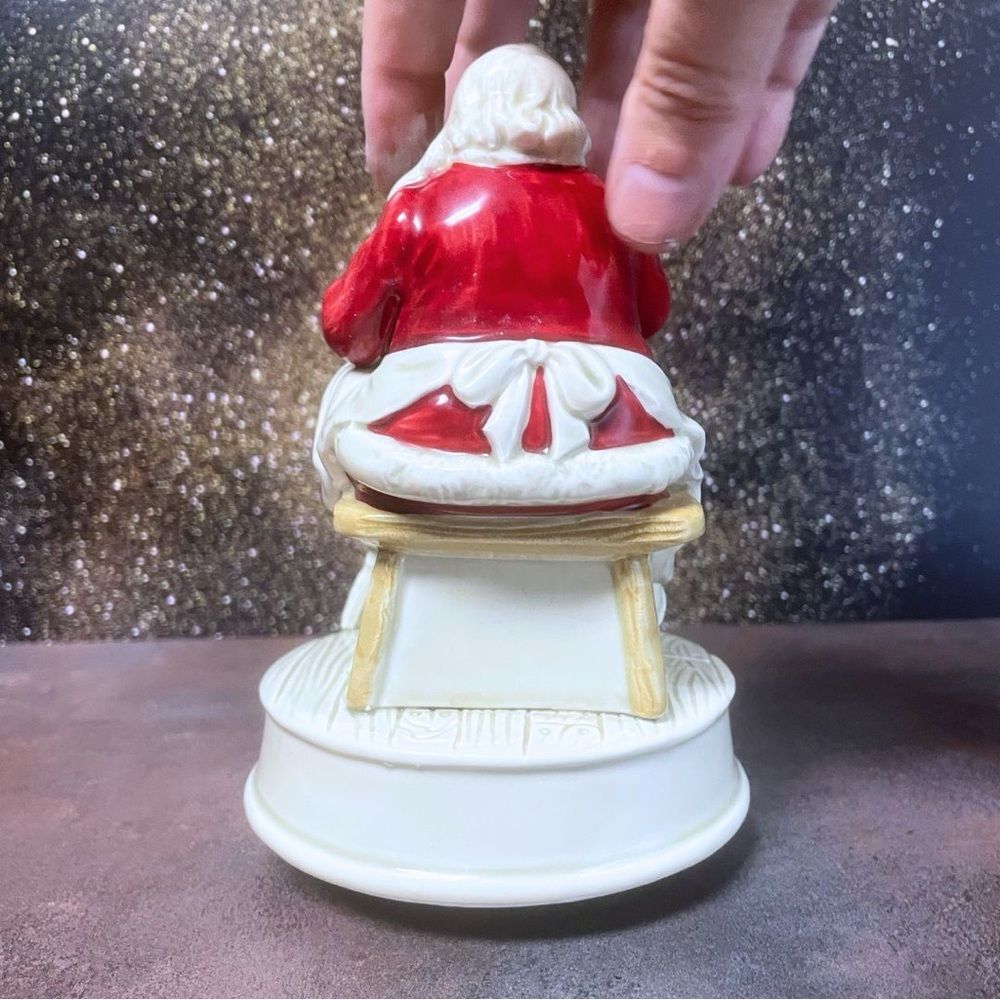 Otagiri “Here Comes Santa Claus” Music Box — READ - Picture 5 of 11